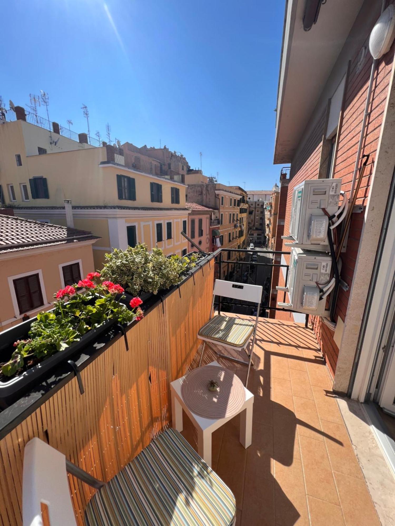 Casa Dharma Hotell Civitavecchia Exteriör bild